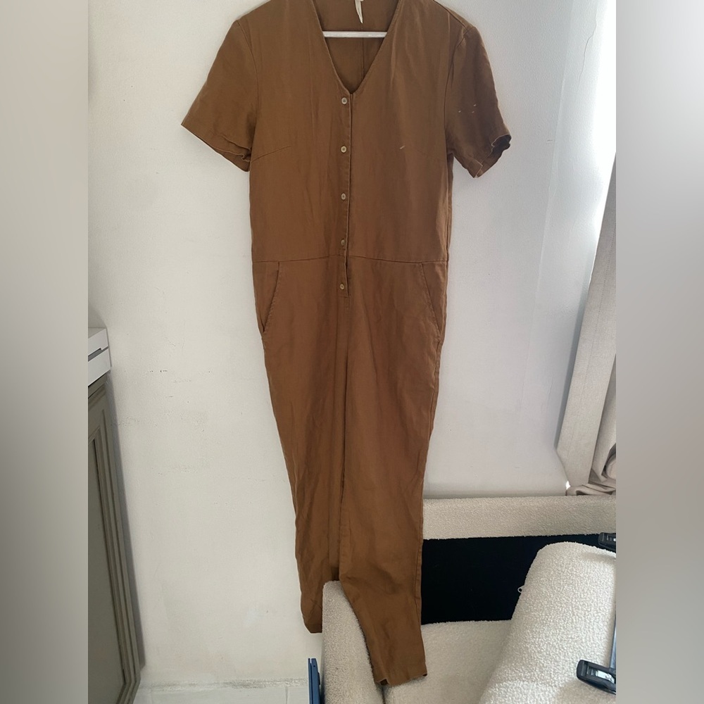 Rylee + Cru Button-Front Jumpsuit  linen mono in Camel Brown organic - Picture 2 of 8